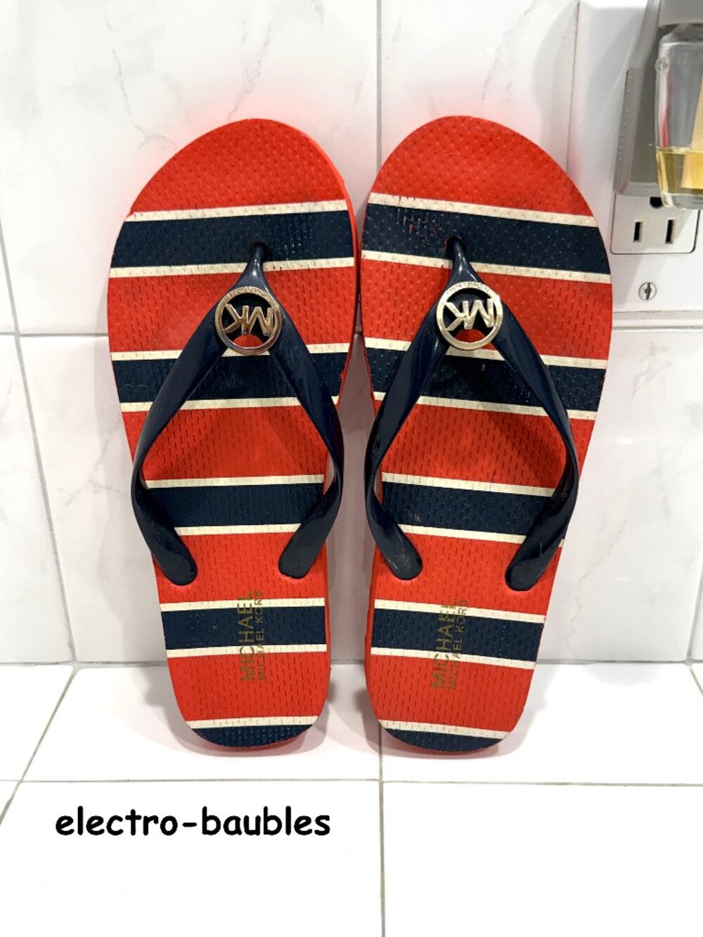 Michael Kors red, white & blue flip flops sandal jet set Sz 8 - EUC